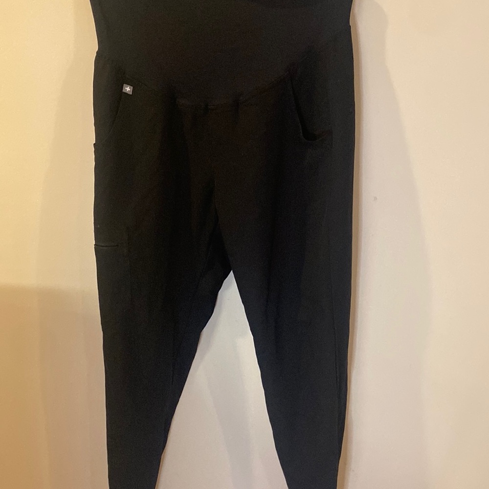 Zamora Maternity Jogger Scrub Pants